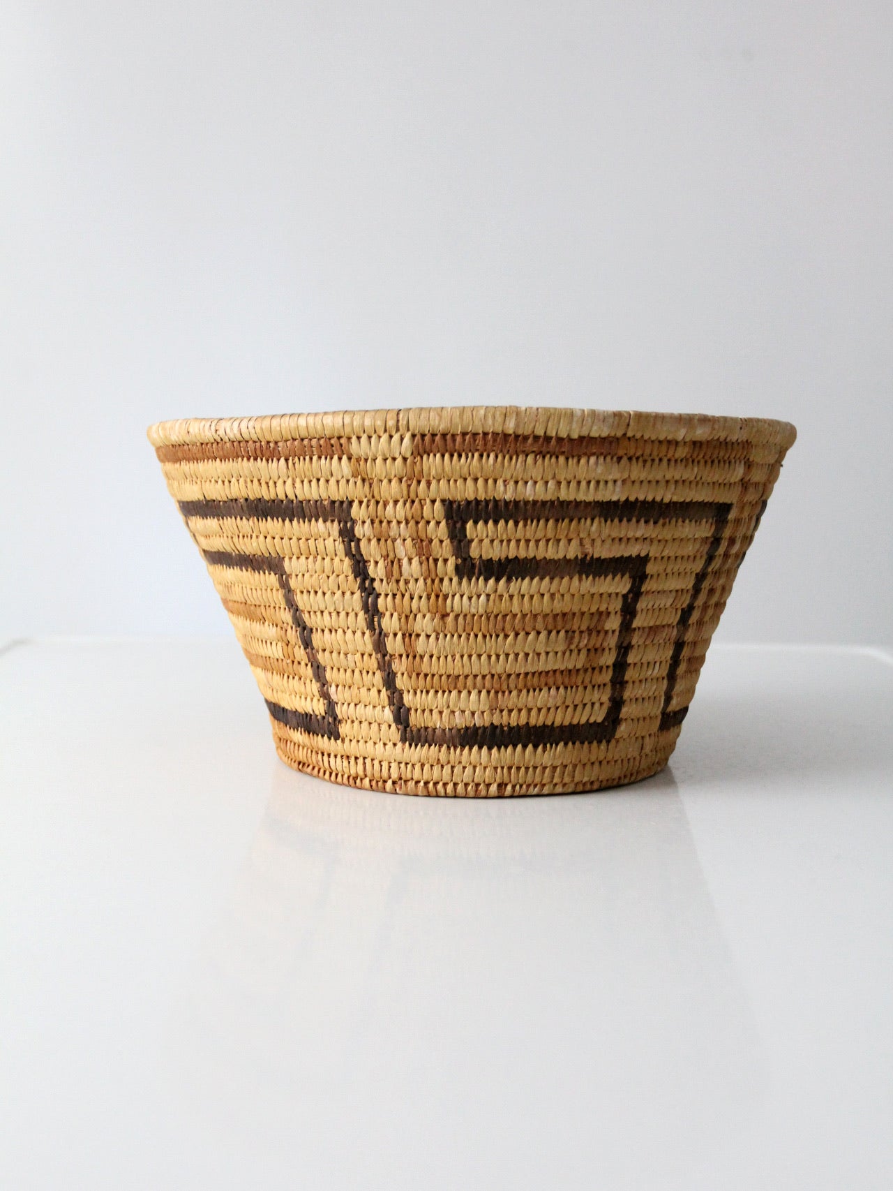 vintage Native American basket – 86 Vintage