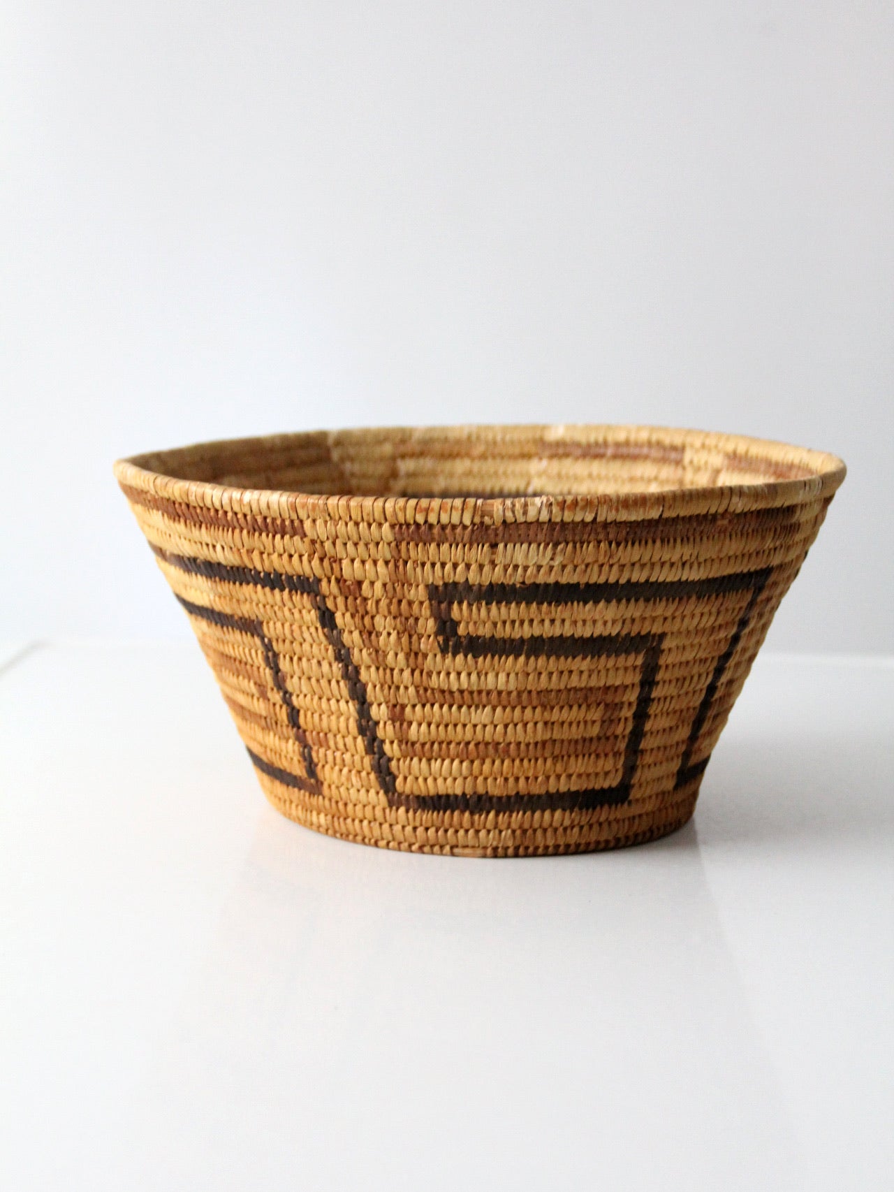 vintage Native American basket – 86 Vintage