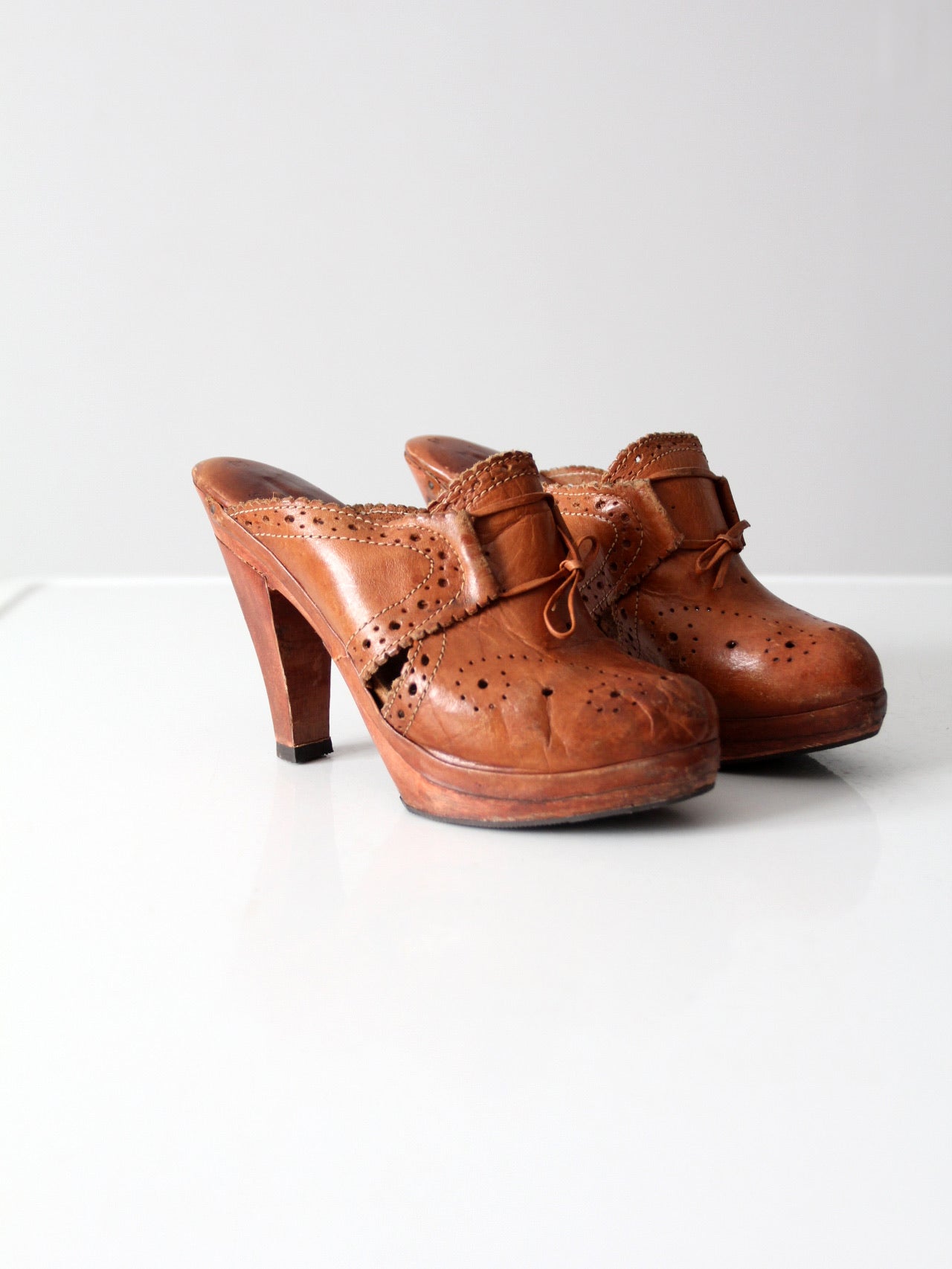 1970s brown leather mule heels