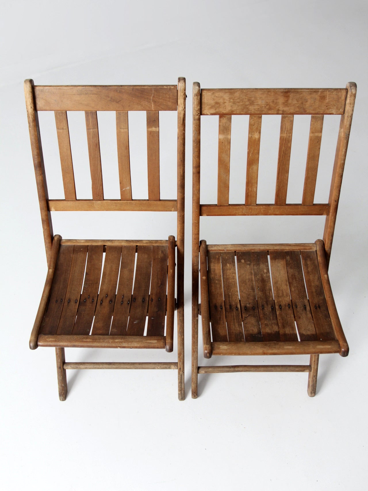 vintage wooden folding chair pair – 86 Vintage