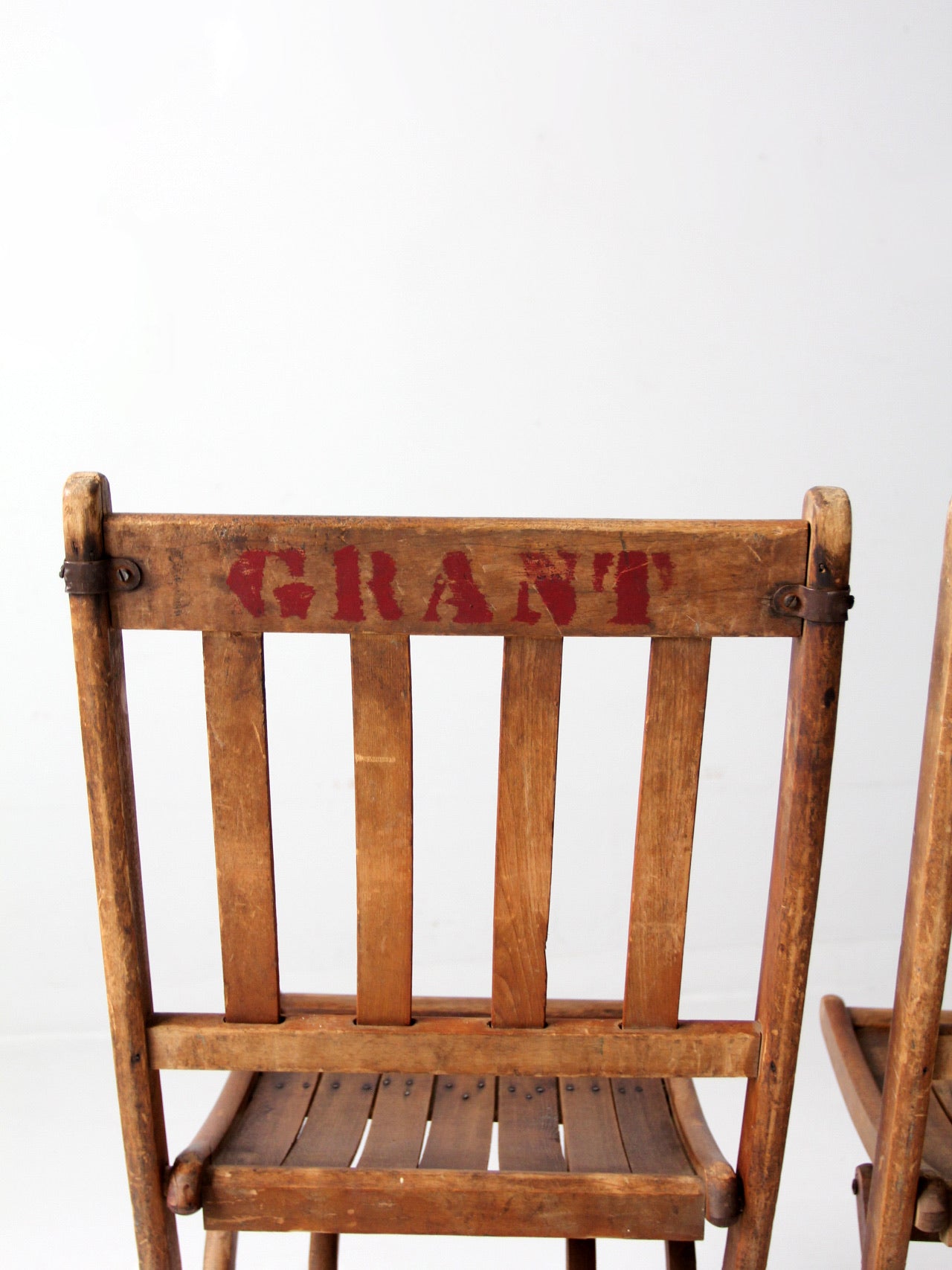 vintage wooden folding chair pair – 86 Vintage