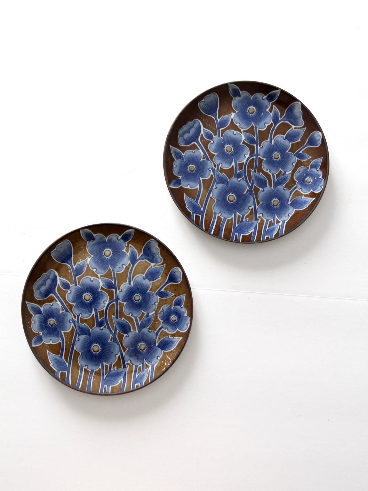 vintage floral plates pair