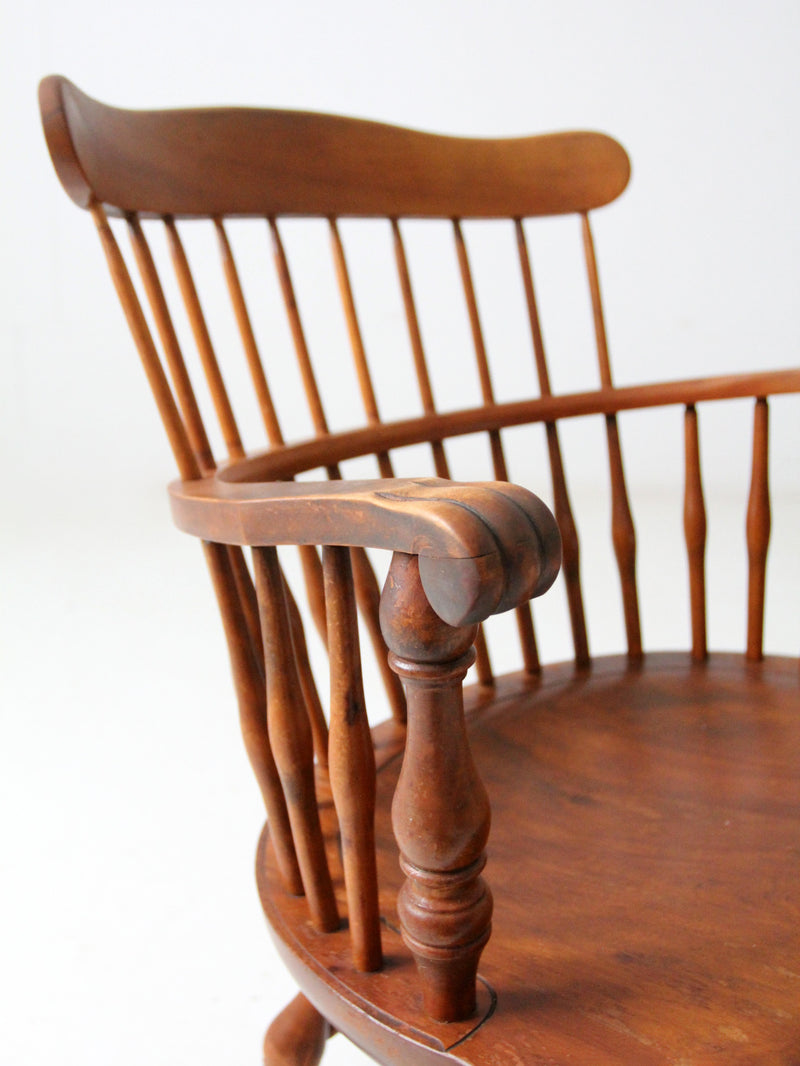 antique Windsor arm chair