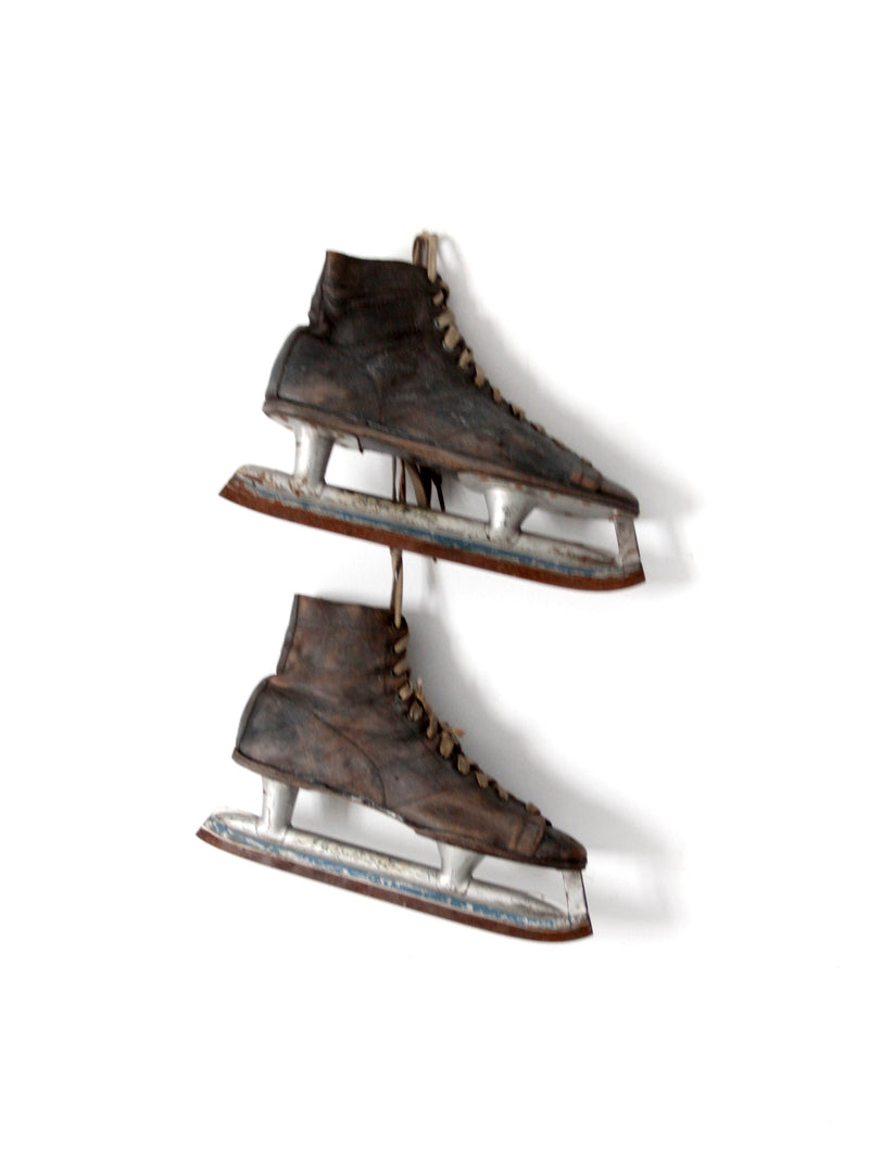 vintage AG Spaulding Silver Wing ice skates