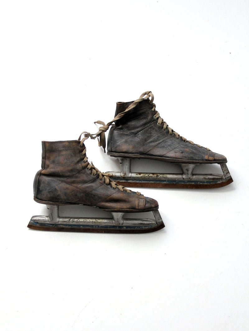 vintage AG Spaulding Silver Wing ice skates