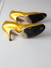 vintage gold metallic pumps