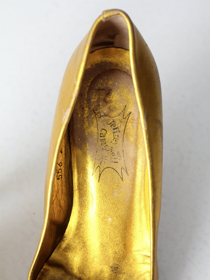 vintage gold metallic pumps