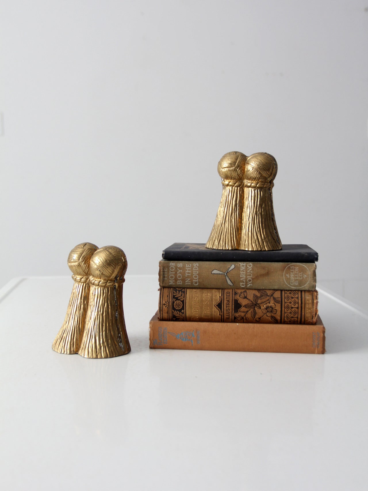 vintage brass tassel bookends pair – 86 Vintage