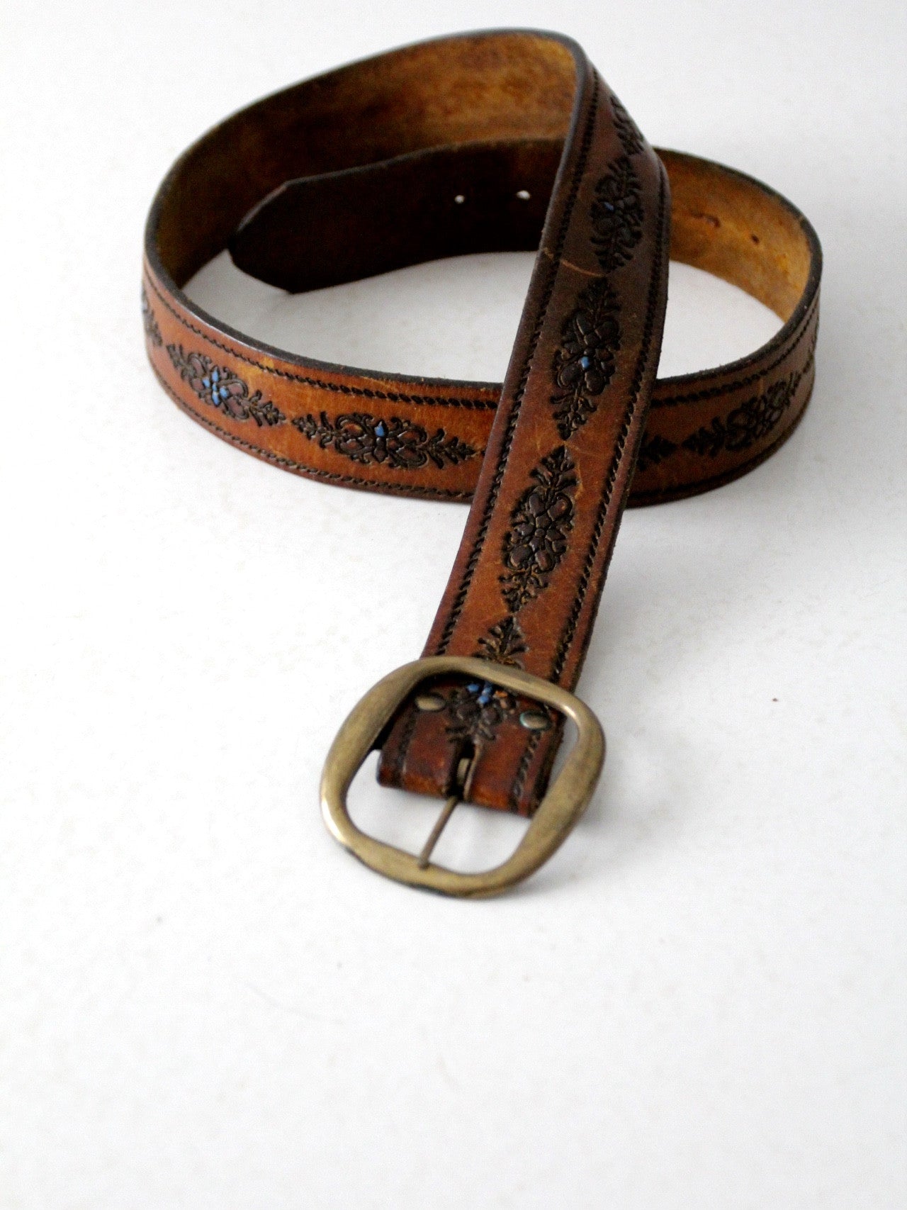 vintage 70s tooled leather belt with blue floral detail – 86 Vintage