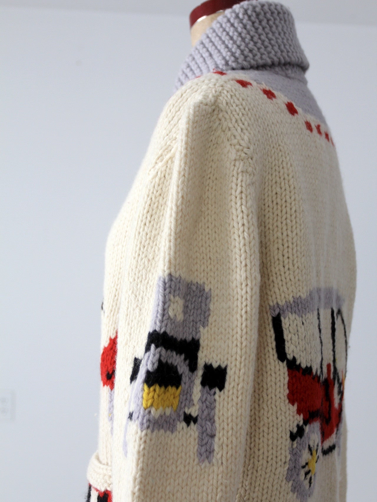 vintage 50s novelty print cowichan sweater