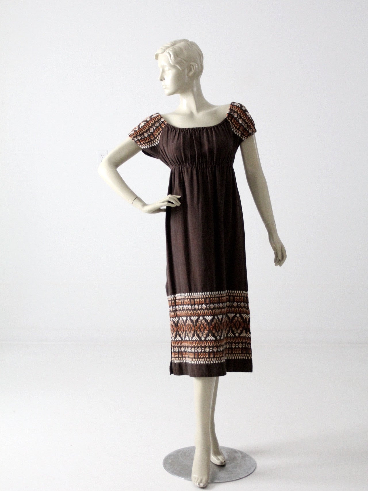 vintage 70s embroidered peasant dress