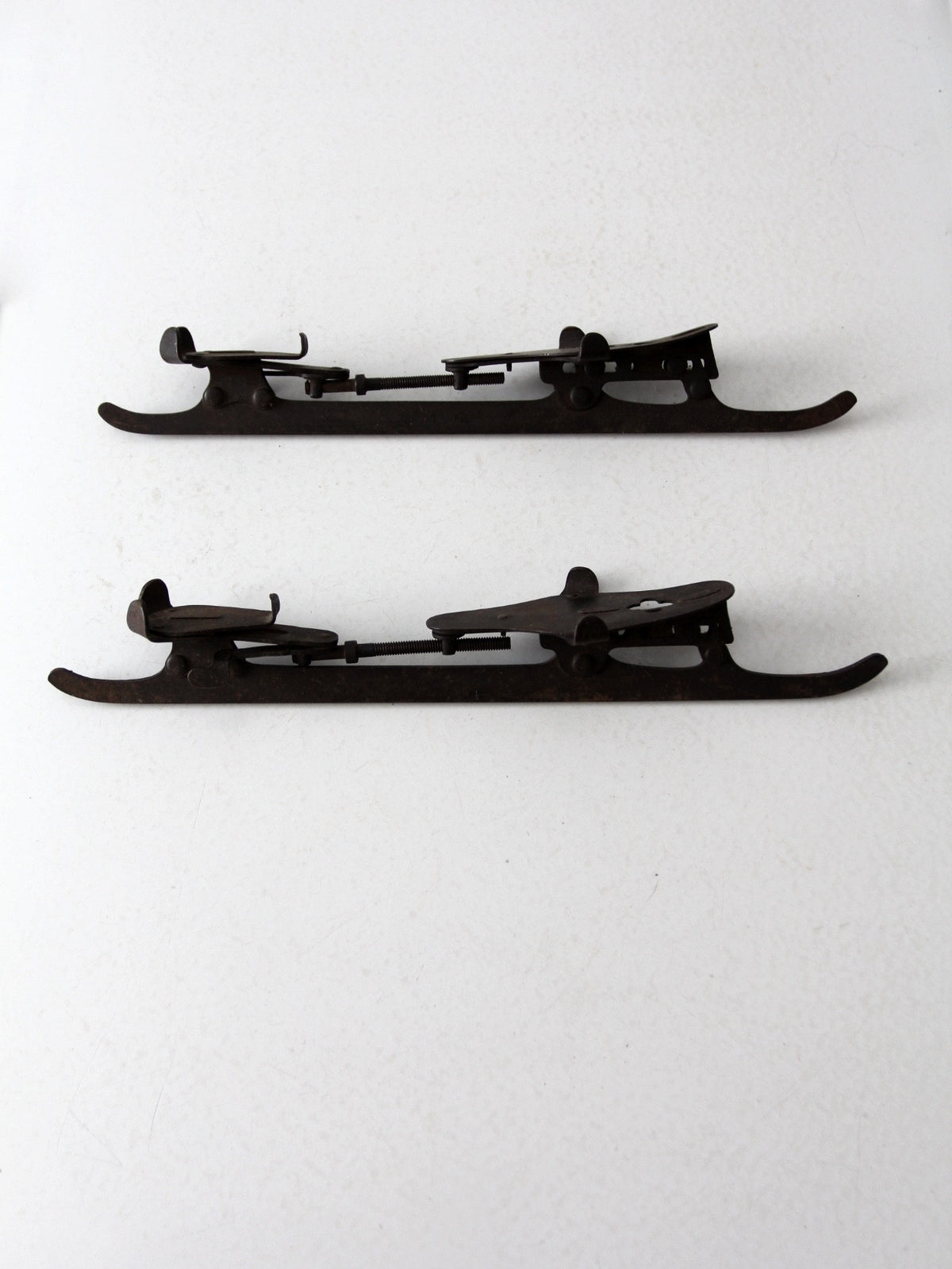antique Winslow's National Club ice skates