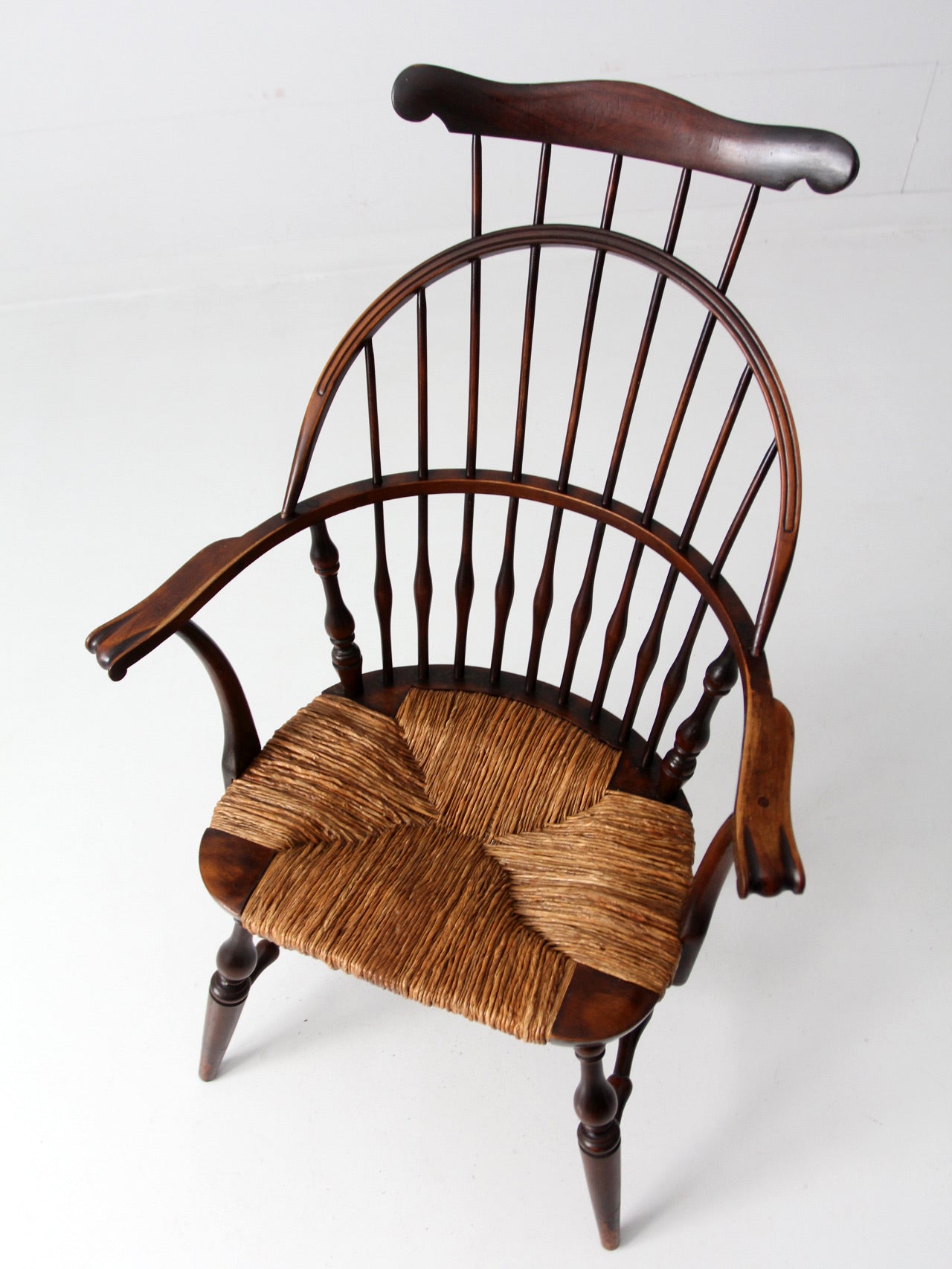 antique Windsor arm chair with rush seat – 86 Vintage