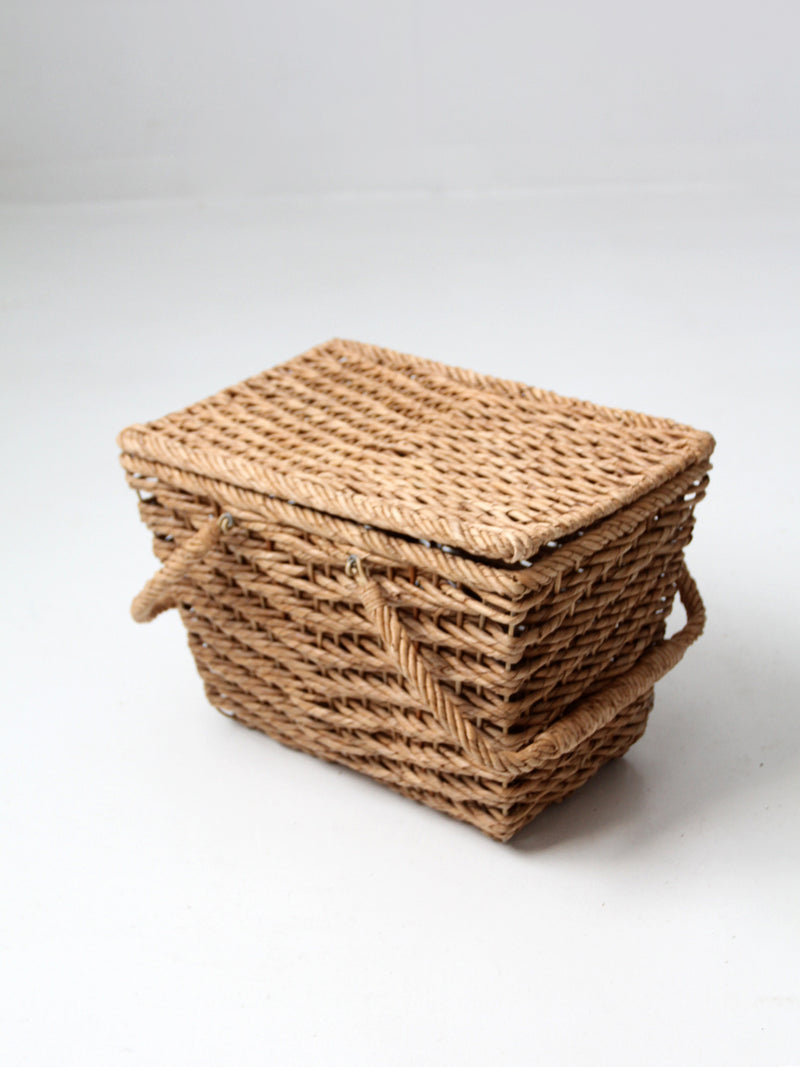 vintage sisal picnic basket