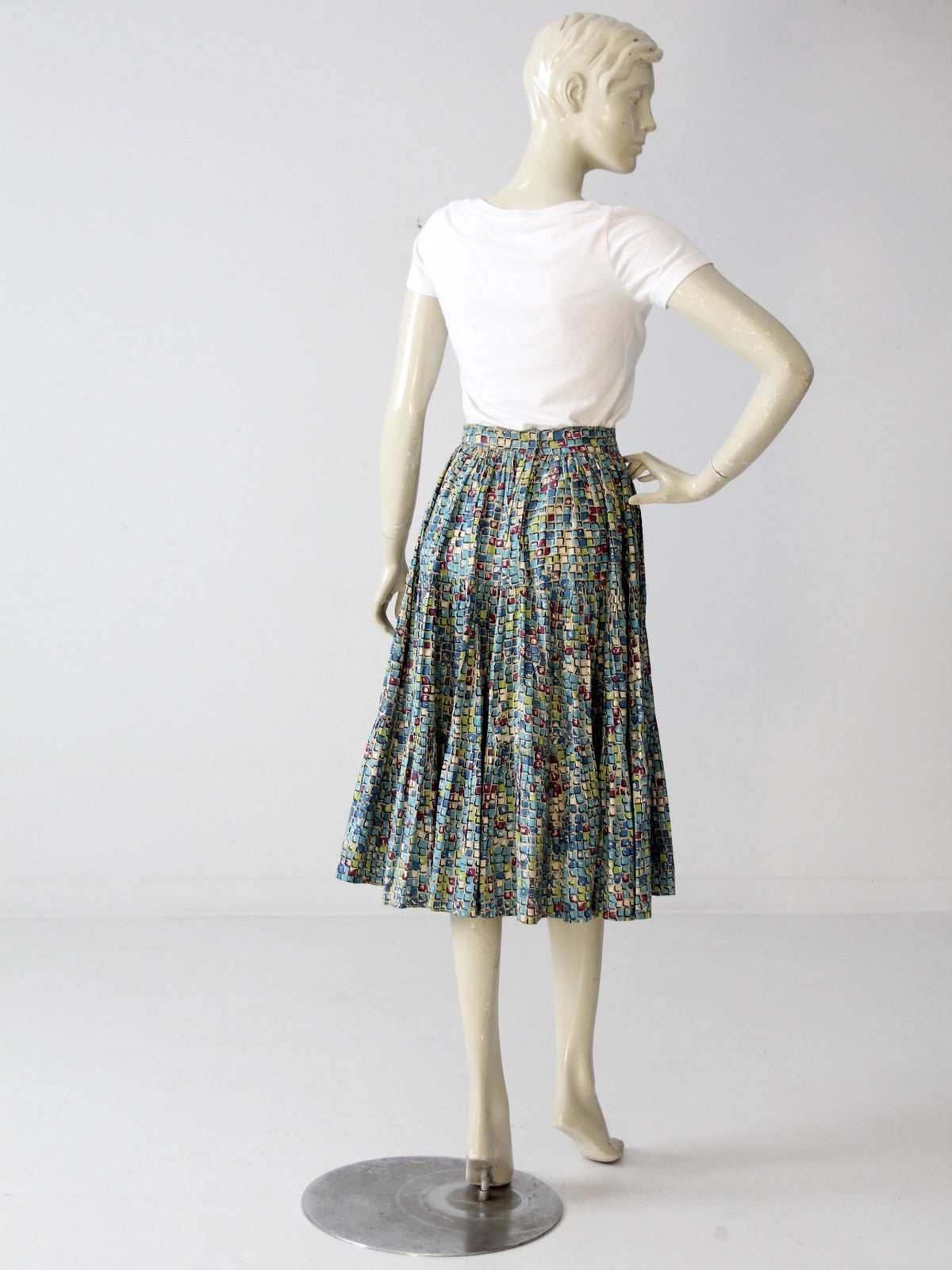 vintage 50s circle skirt with geometric print