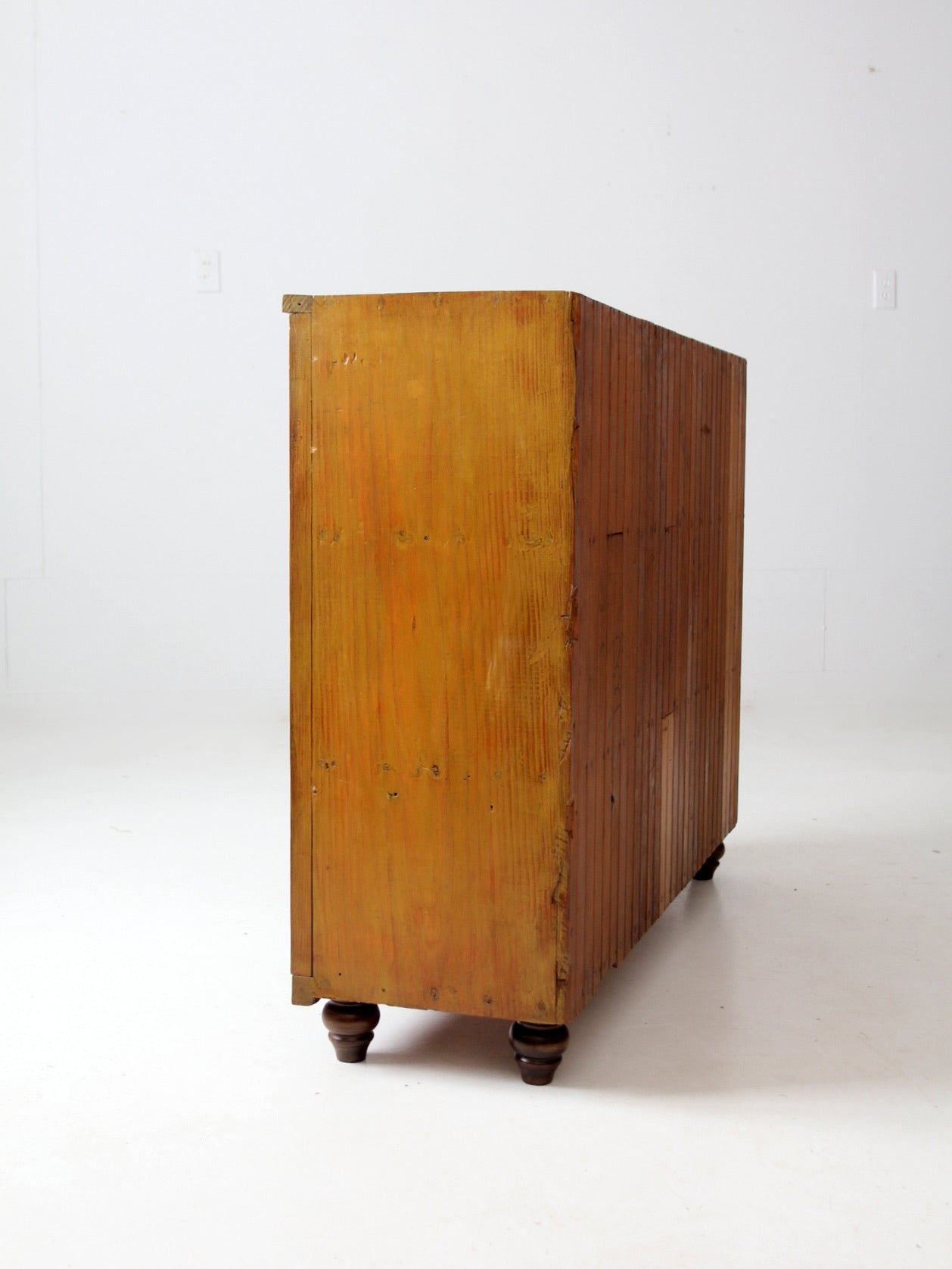 antique display cabinet – 86 Vintage