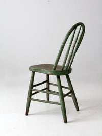 antique farmhouse bow back Windsor chair