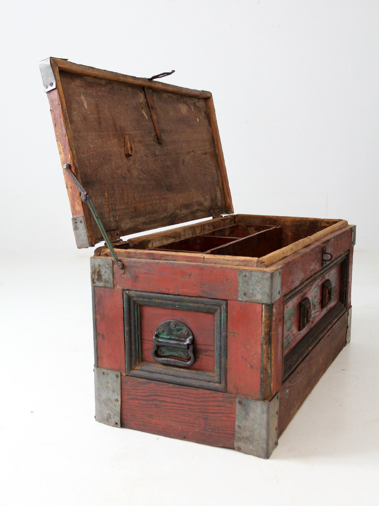 antique carpenters chest – 86 Vintage