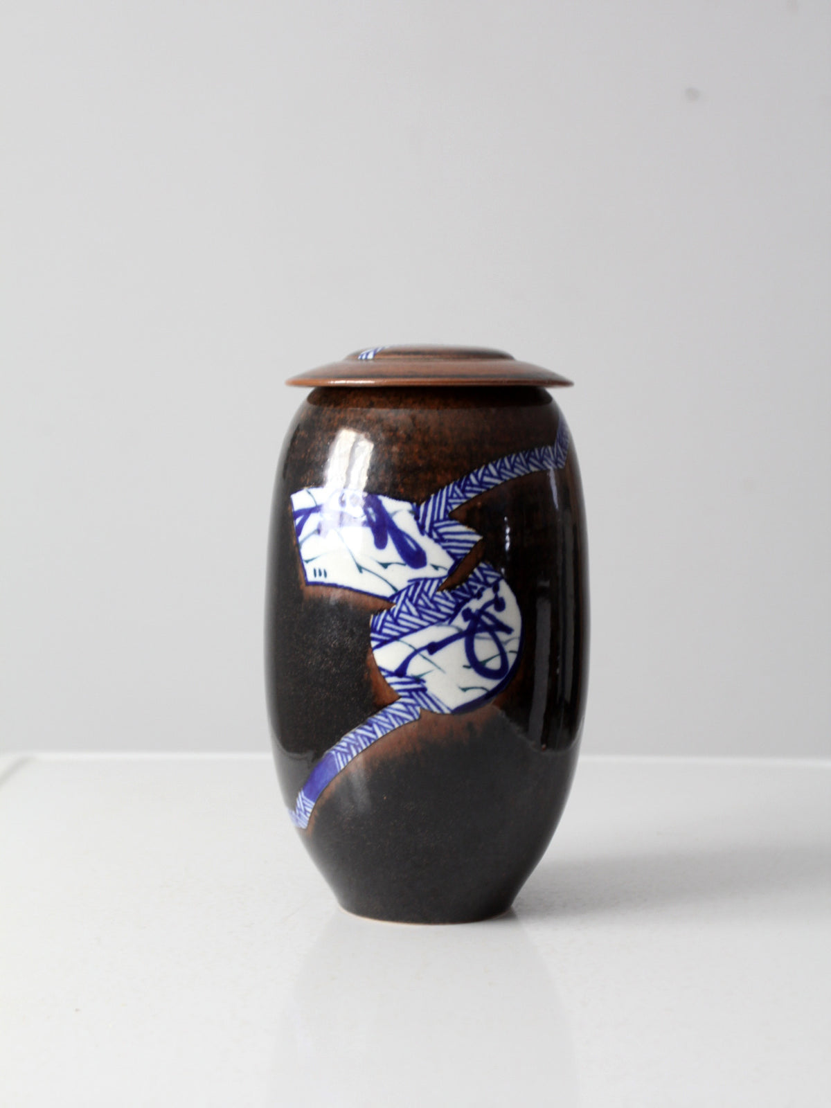 Tsukashin studio pottery vase