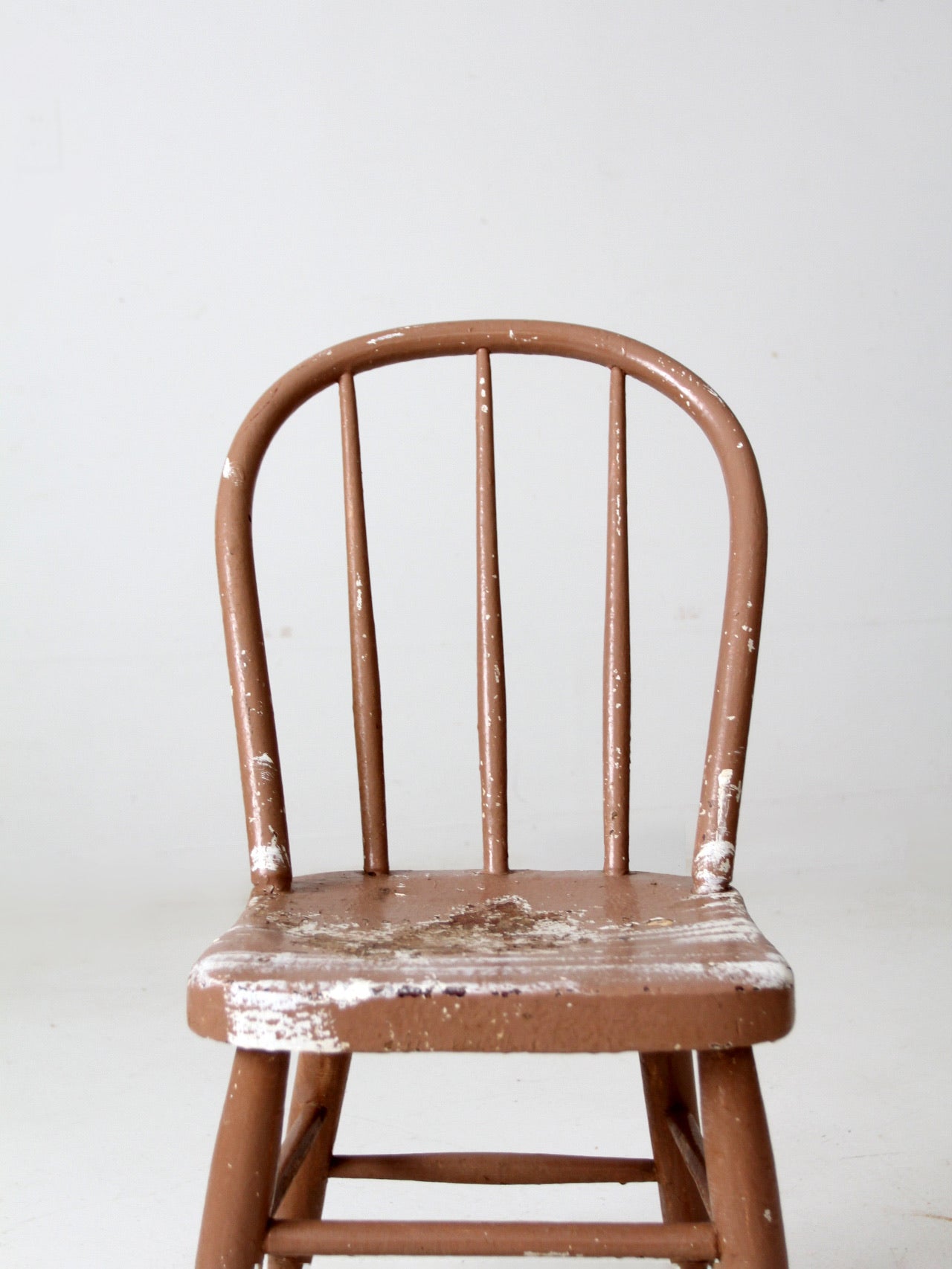 vintage spindle back Windsor chair