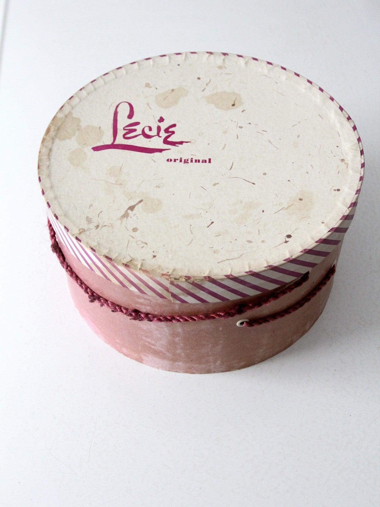 vintage 1940s Lecie Original hat box