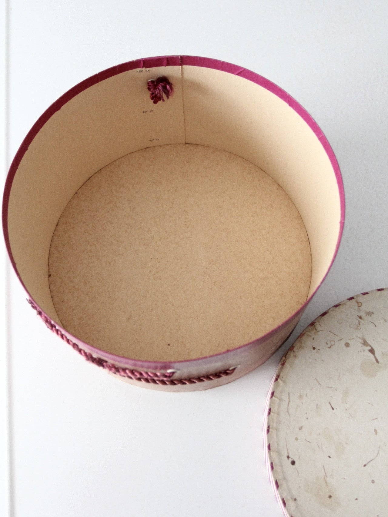 vintage 1940s Lecie Original hat box