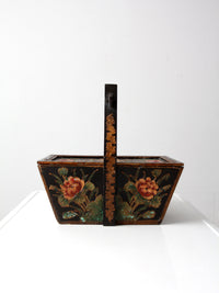 antique Chinese painted box