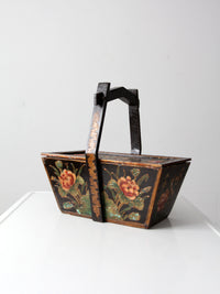 antique Chinese painted box