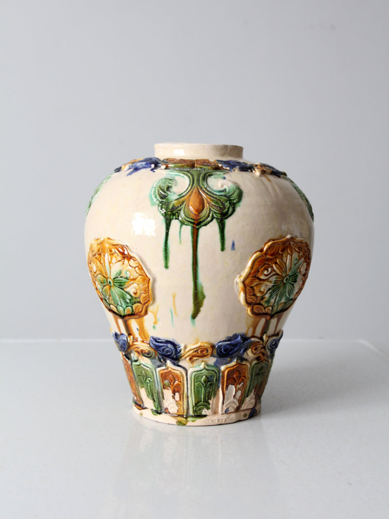 antique sancai-glaze vase