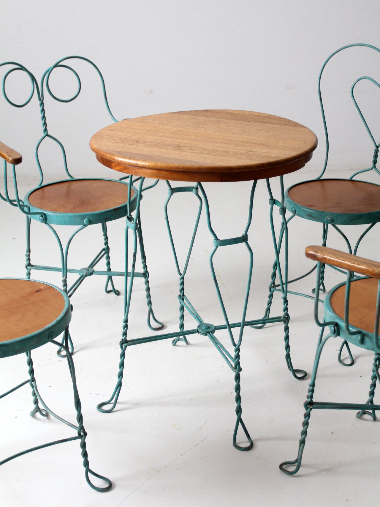 vintage ice cream parlor table set with 4 chairs