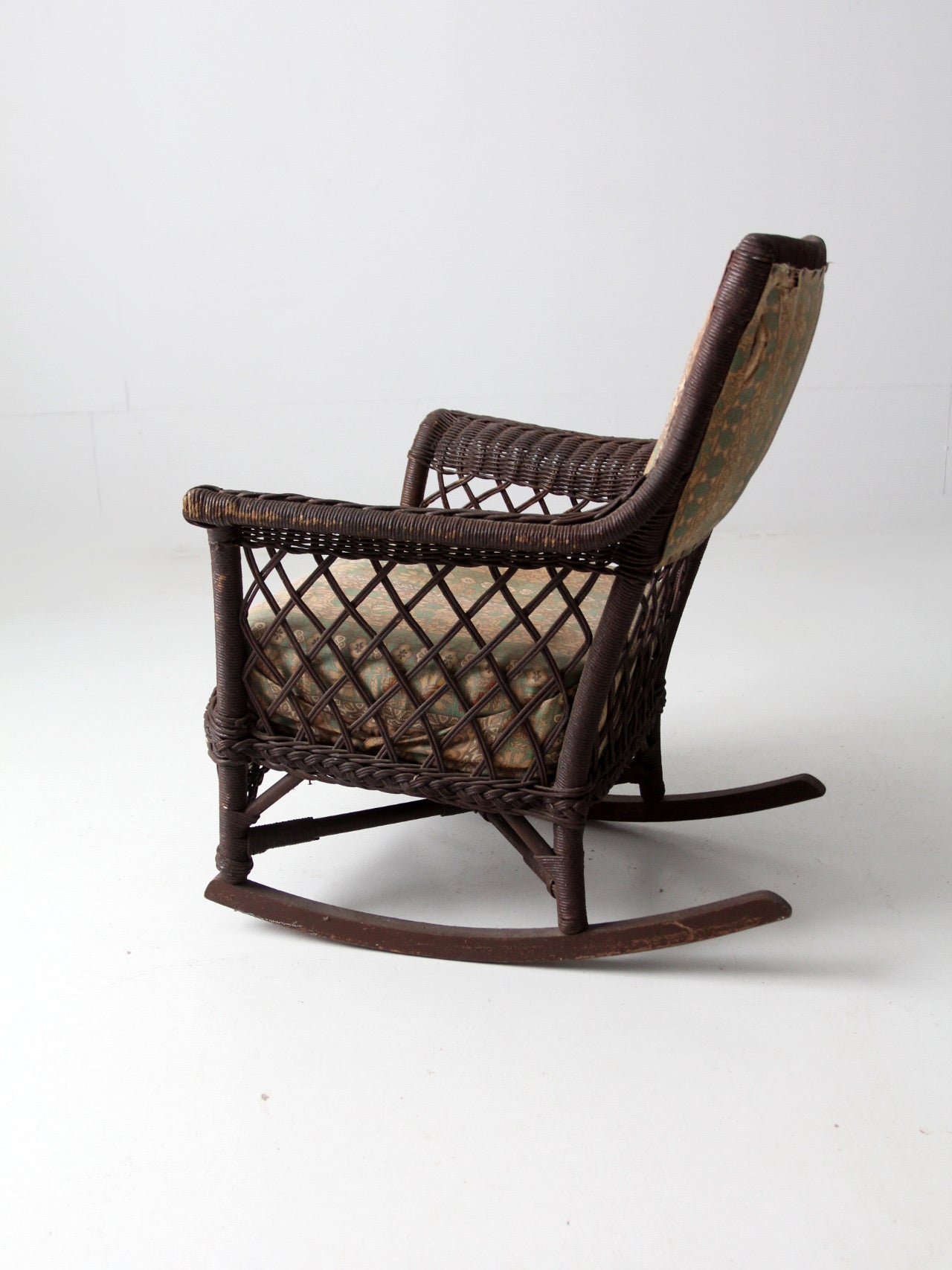 Vintage wicker rocker clearance