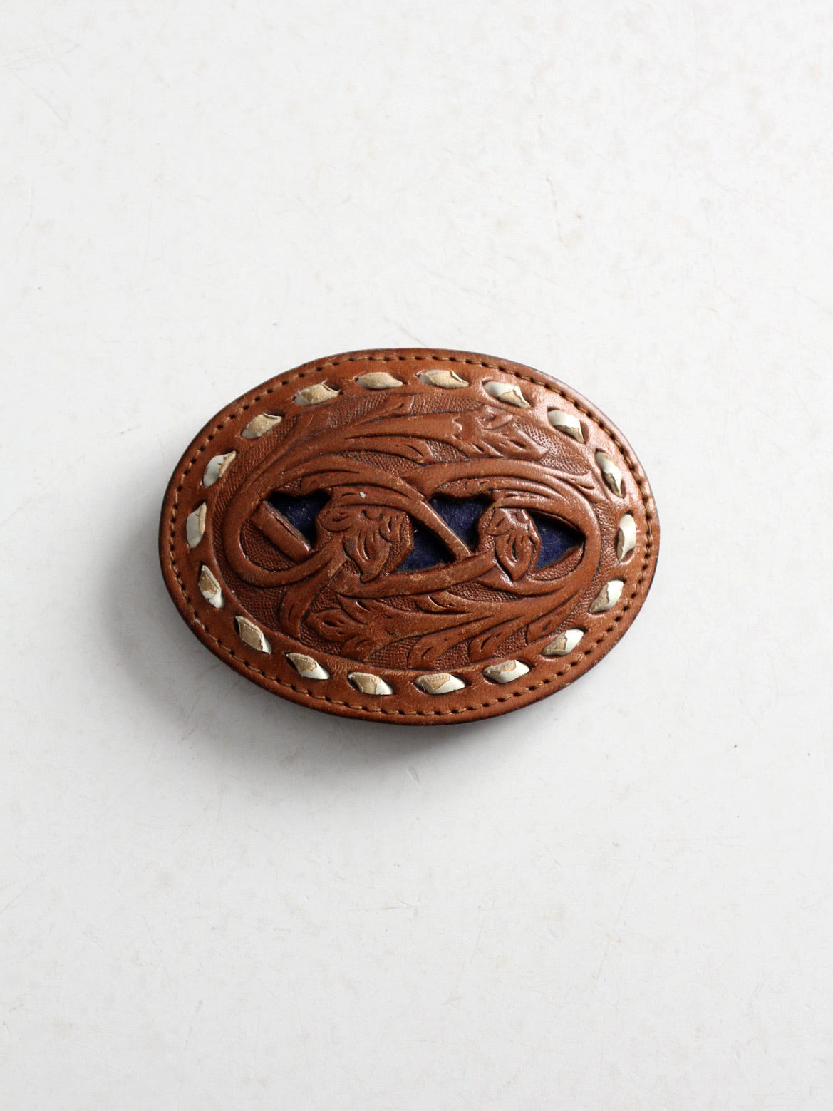 vintage tooled leather buckle – 86 Vintage display picture 2