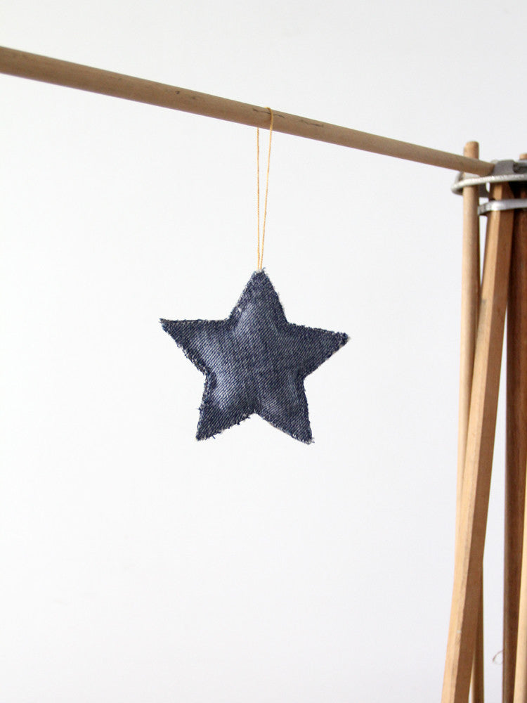 The Ticking Star holiday ornament
