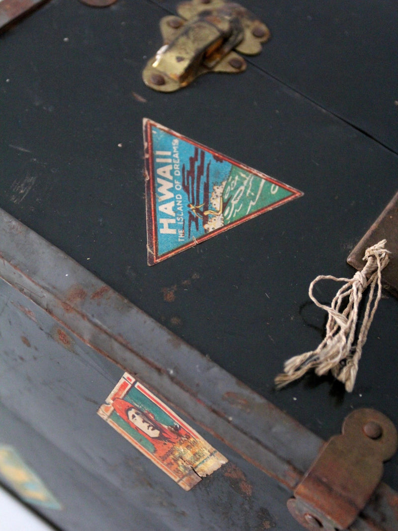 green metal box