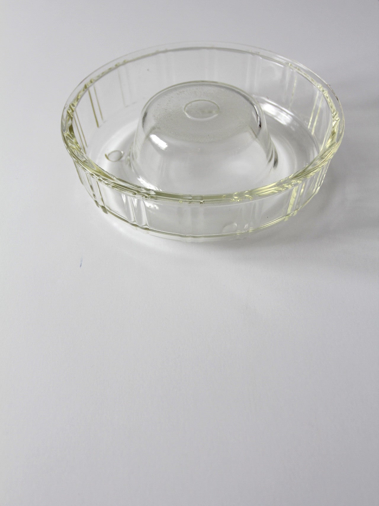 Queen Anne Glasbake glass kitchen mold circa 1942