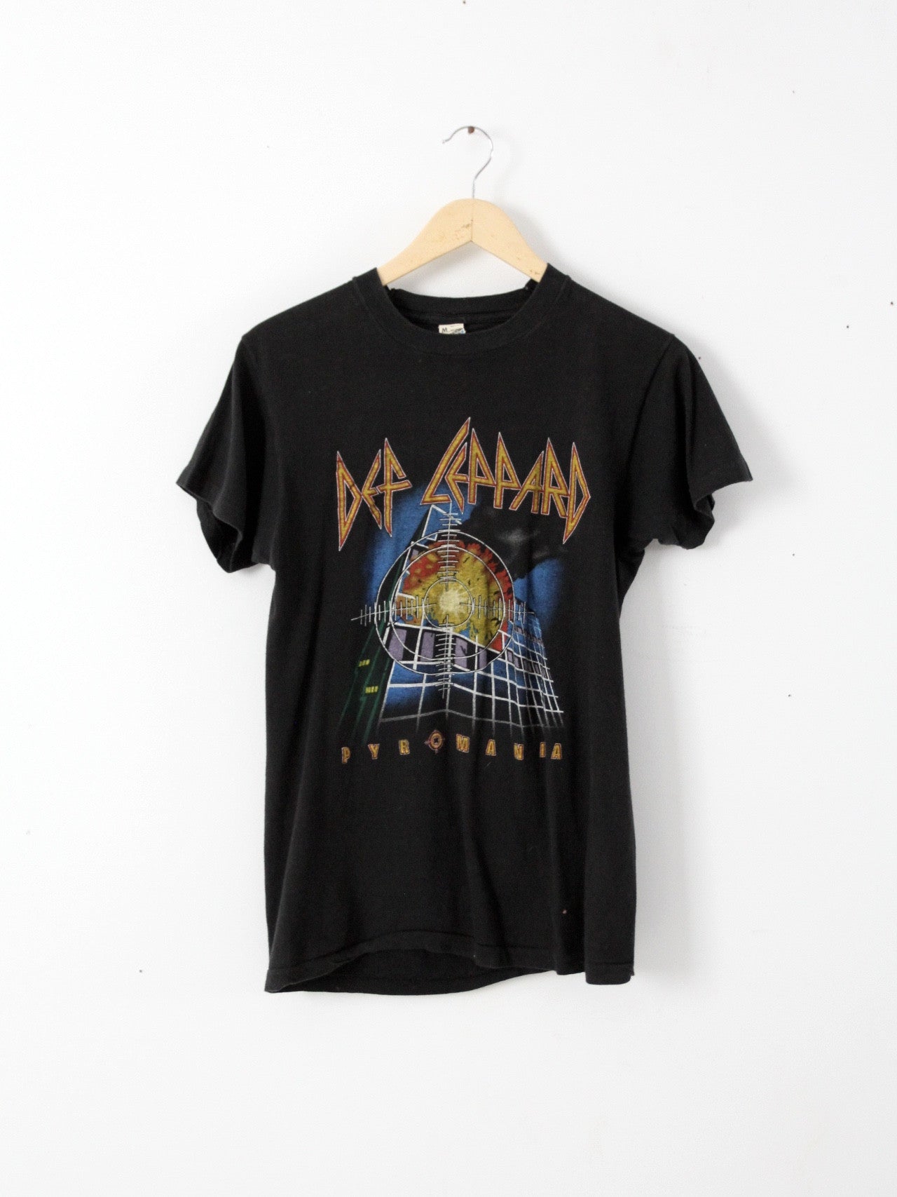 vintage Def Leppard t-shirt, 1983 Pyromania tour – 86 Vintage vintage Def Leppard t-shirt, 1983 Pyromania tour – 86 Vintage