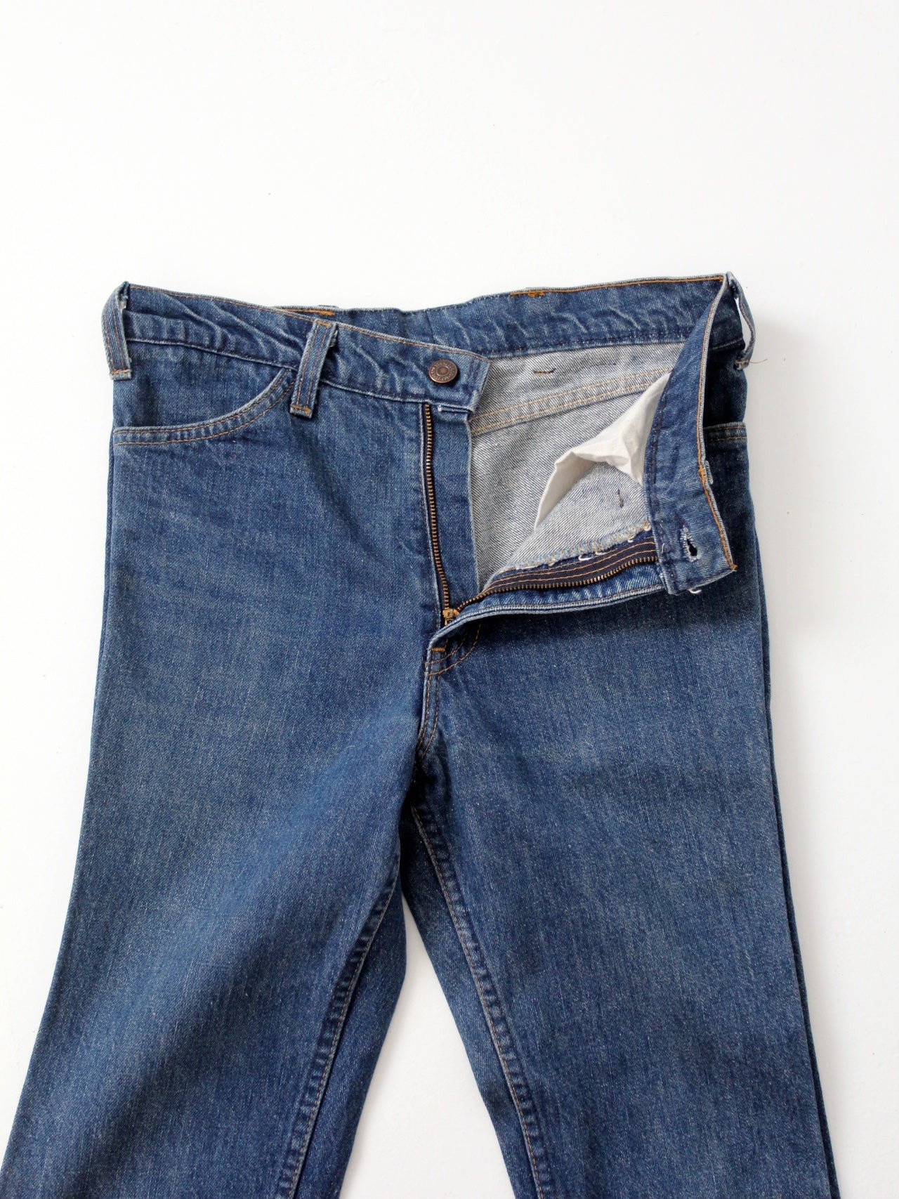 vintage Levis jeans zipper fly