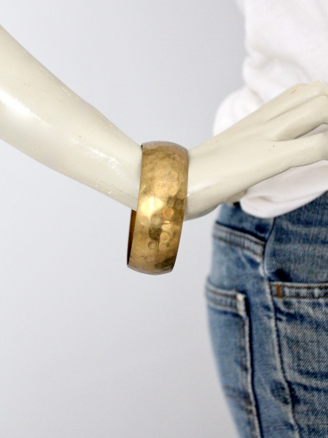 vintage hammered brass bangle bracelet