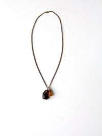 vintage polished stone pendant necklace