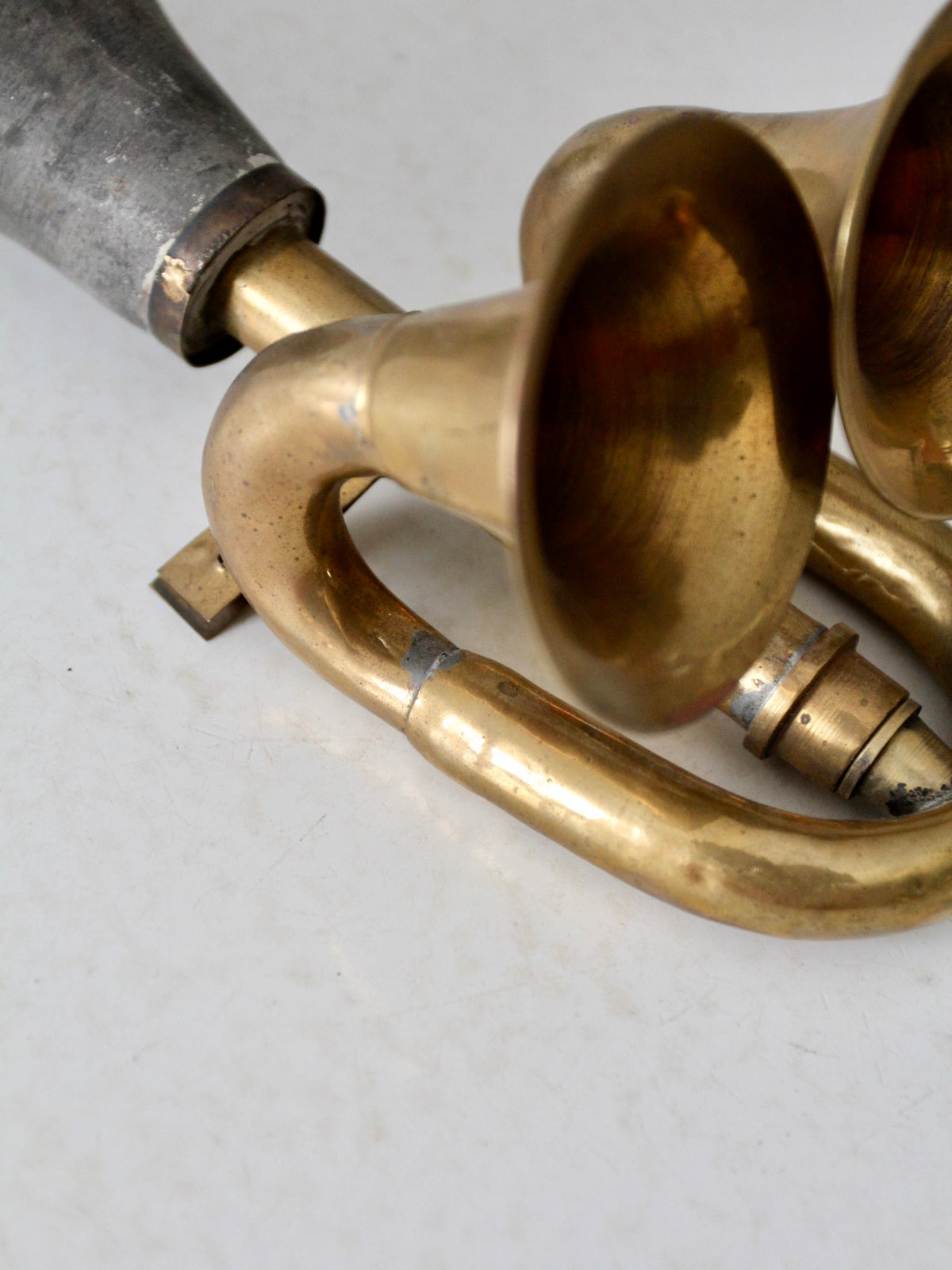 antique car horn – 86 Vintage