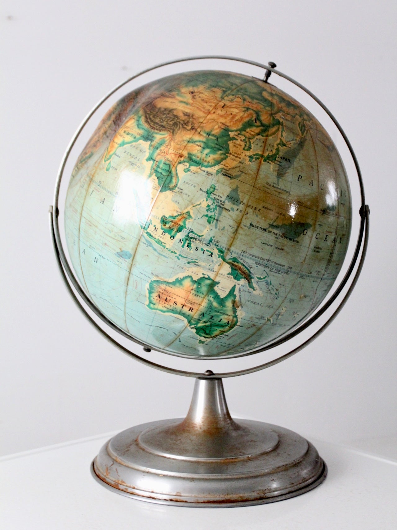 vintage 1960s Nystrom world globe – 86 Vintage