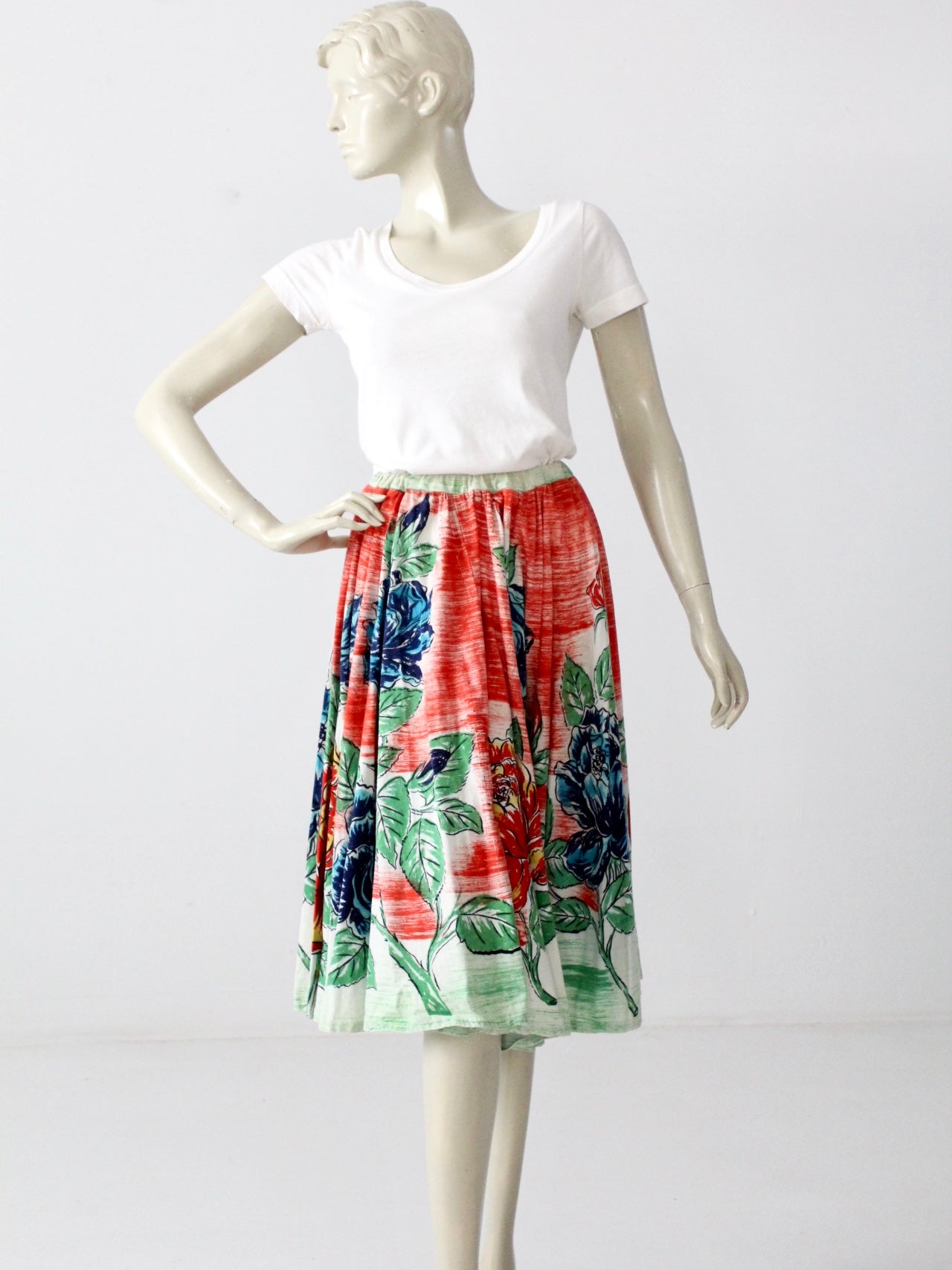 1950s floral skirt shop