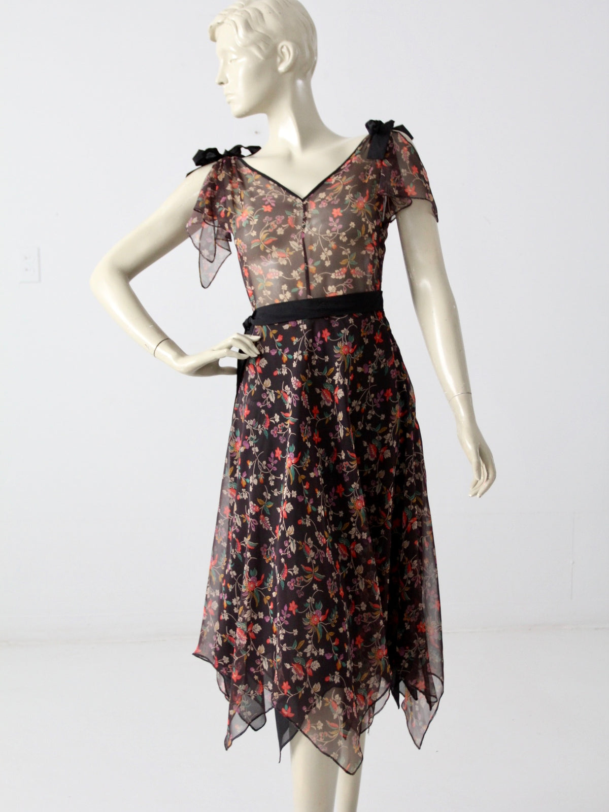 vintage 70s handkerchief hem dress