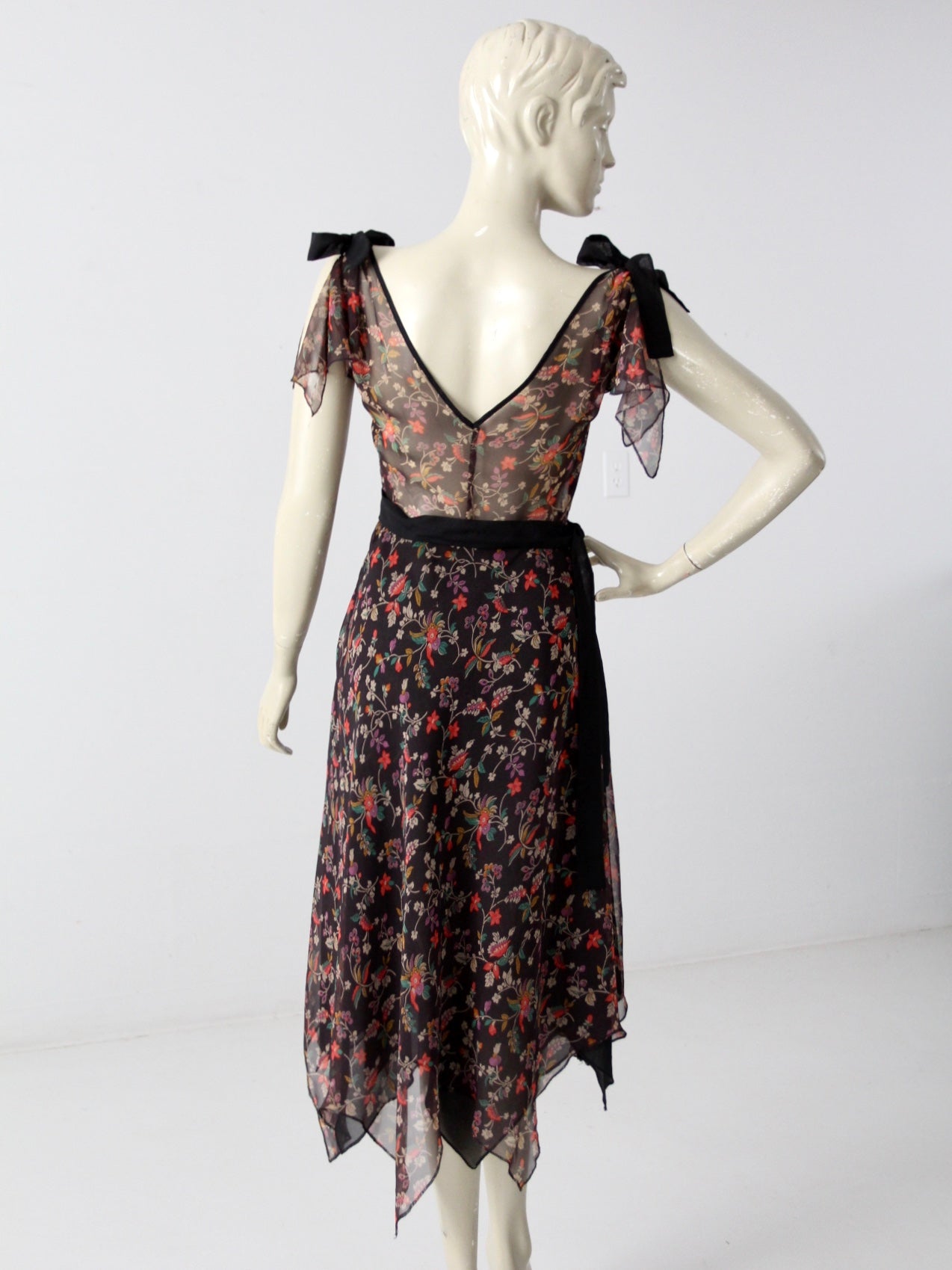 vintage 70s handkerchief hem dress vintage 70s handkerchief hem dress