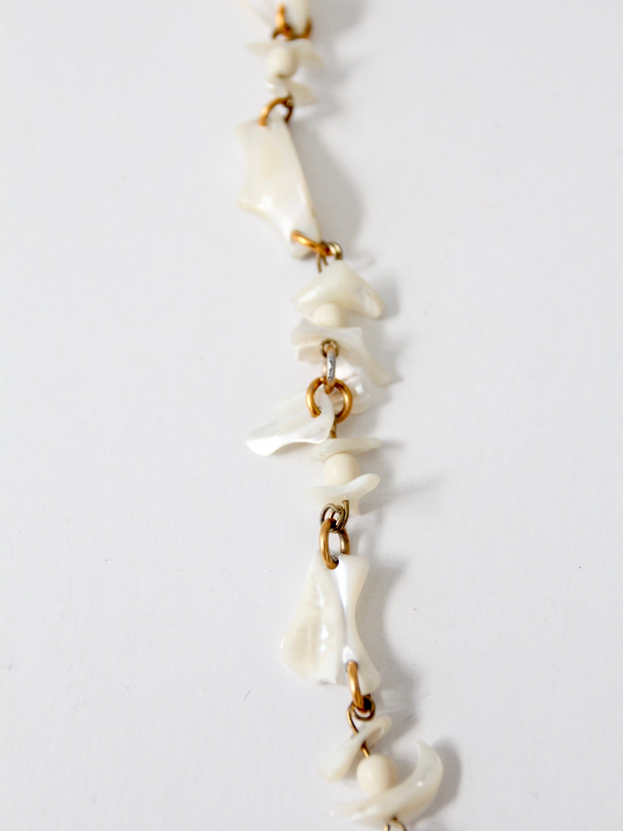 vintage mother of pearl strand necklace