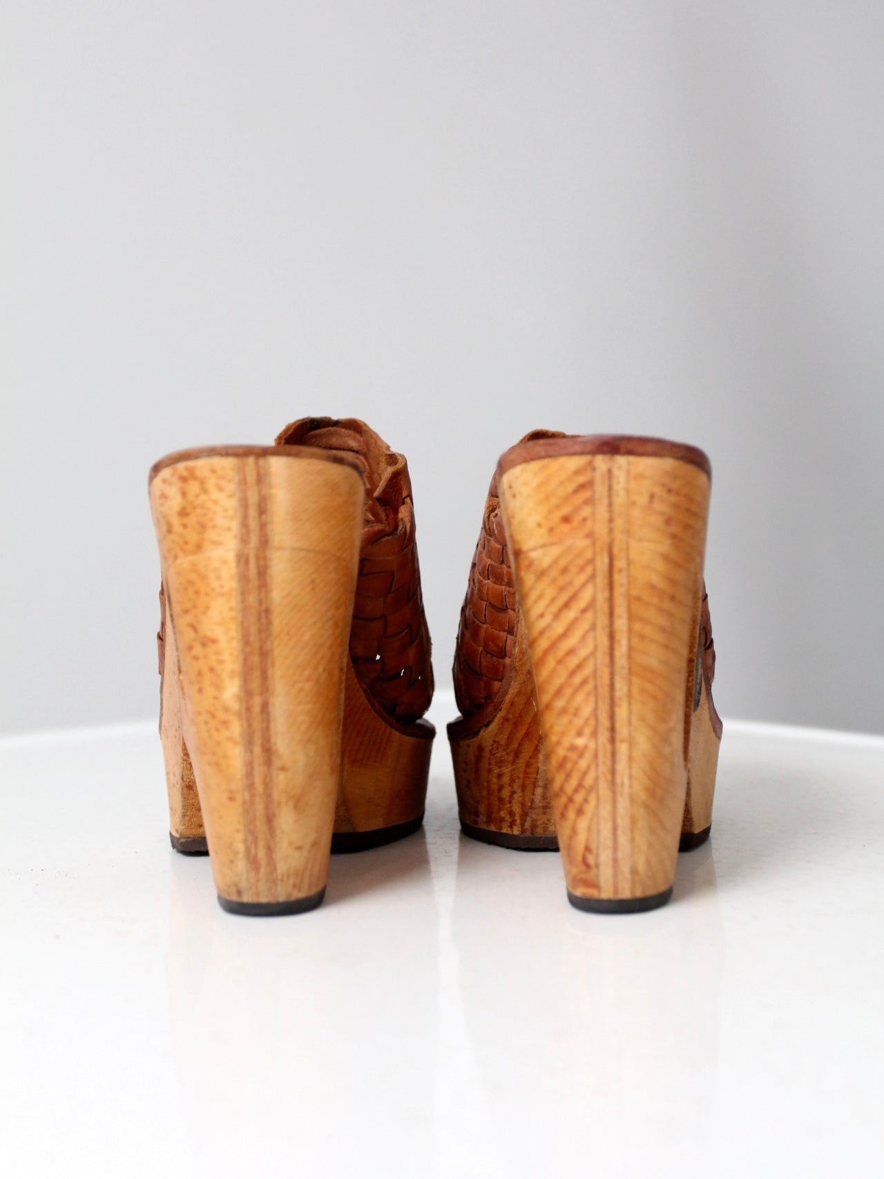 vintage Shoes n Stuff by Frank Sbicca woven platform mules, size 8