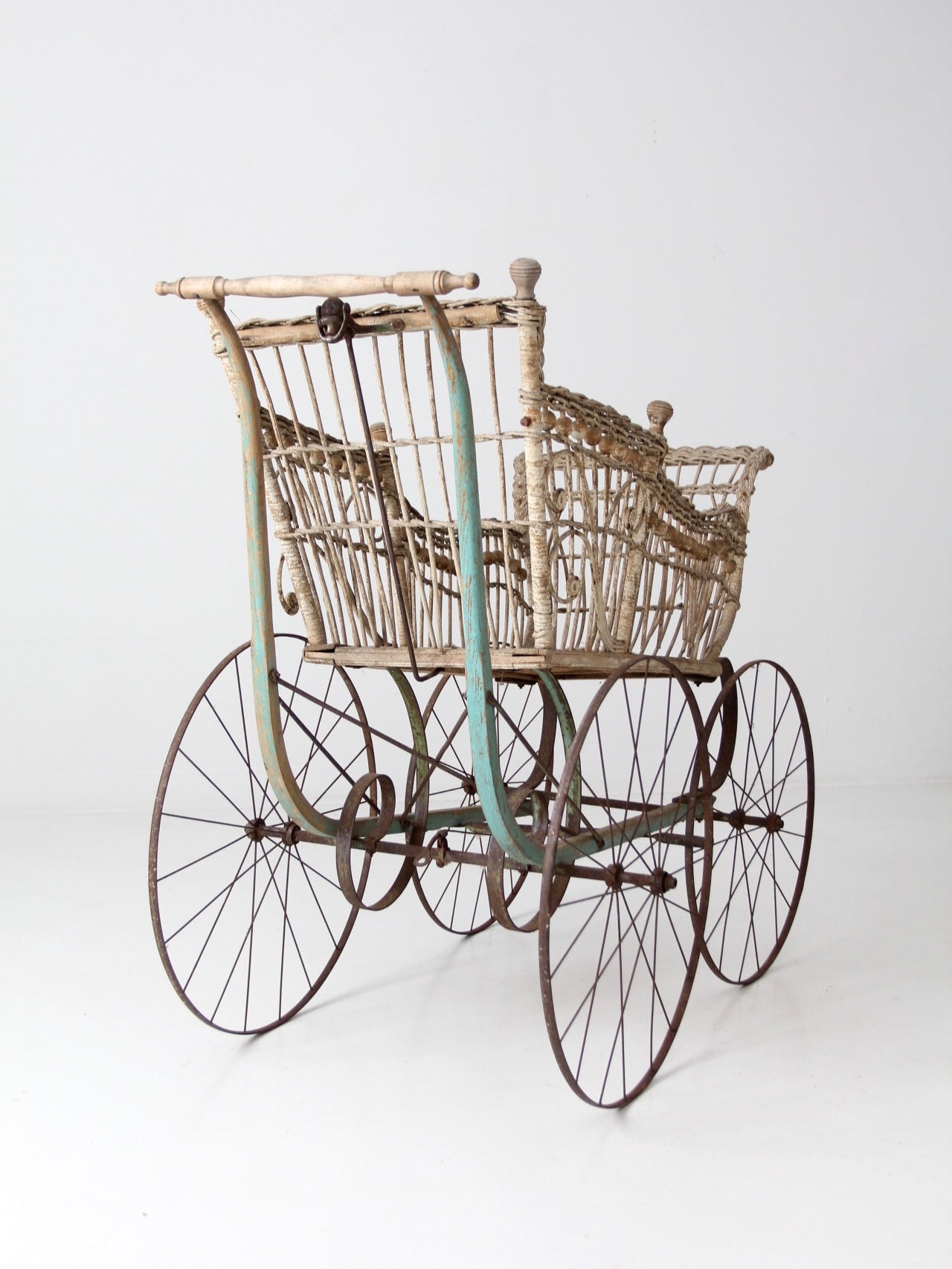 Victorian wicker carriage