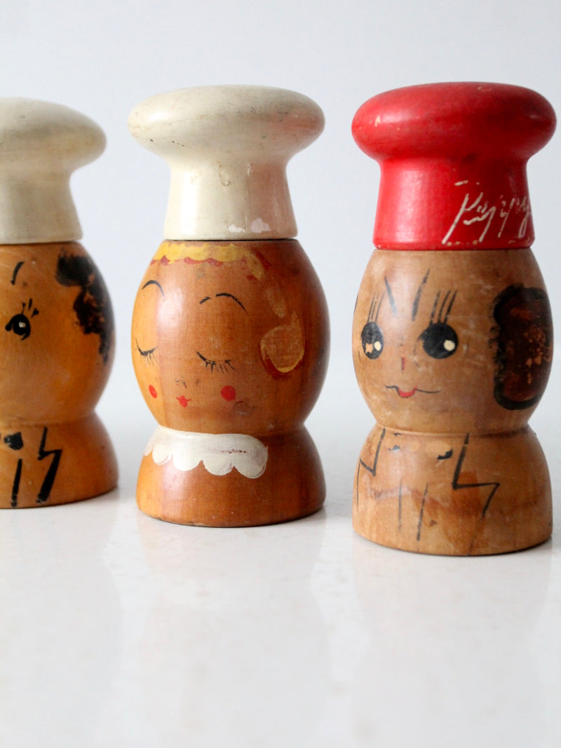 mid-century wood salt & pepper shakers