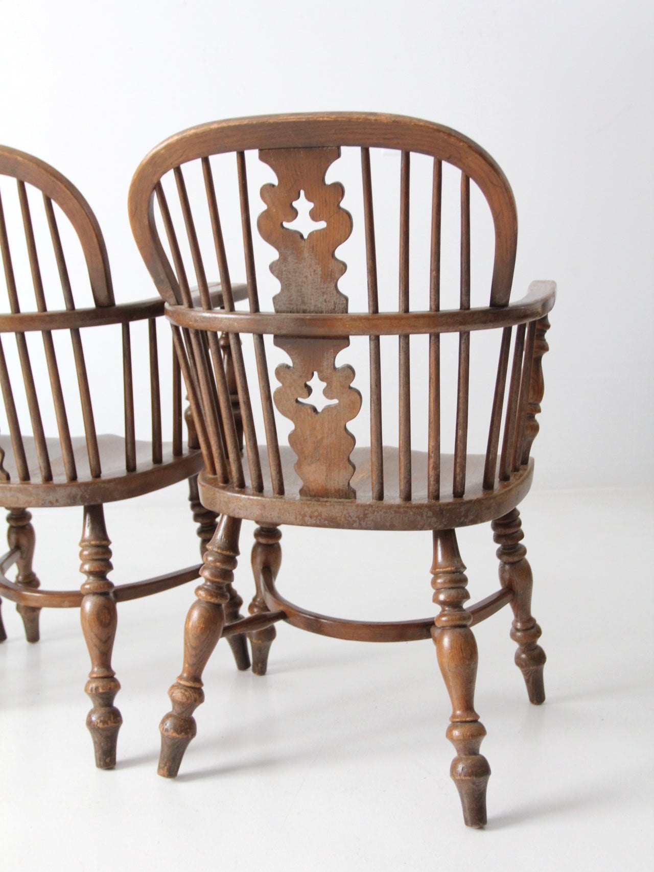vintage Conant Ball Colonial Revival dining chairs set