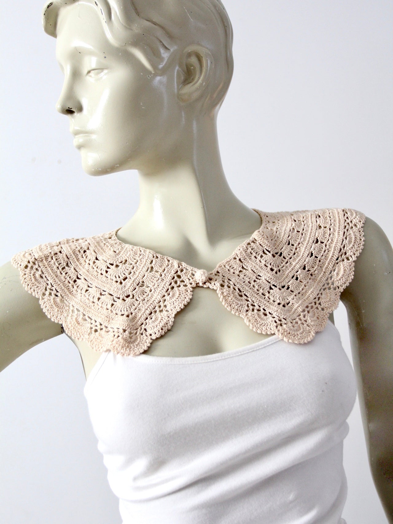 antique lace crotchet collar